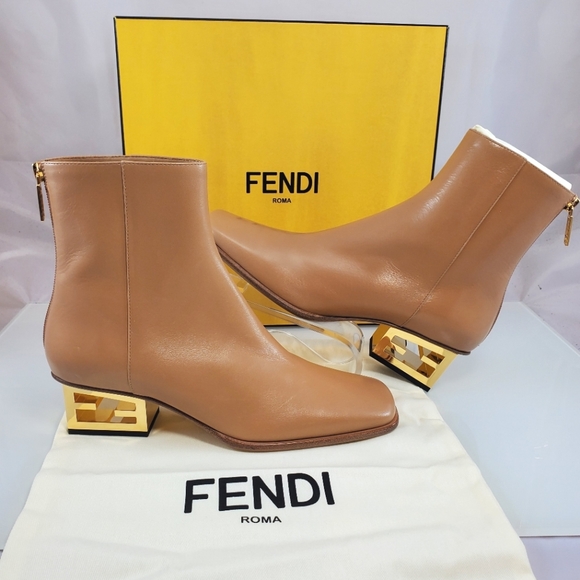 NEW$1,450 Fendi Capretto Baguette Gold Logo Heel Leather Bootie Boots Sz 38 (8) - Picture 7 of 16